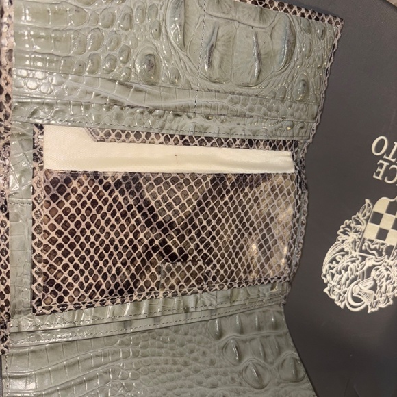 Brahmin wallet - Picture 3 of 4